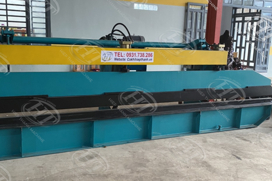 máy chấn máng